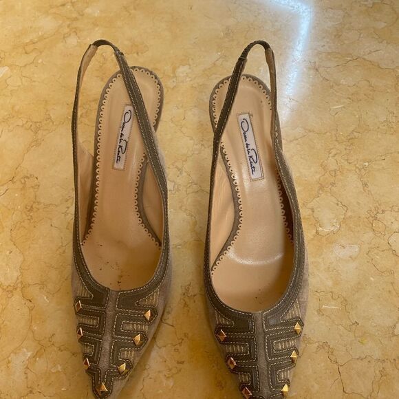 Oscar de la Renta Shoes - Oscar Dela Renta suede heel in size 10.5